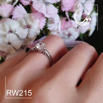 انگشتر نقره زنانه نگین اتمی کد Rw215