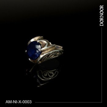 انگشتر نقره مردانه دست ساز با سنگ یاقوت کبود