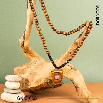 گردن آویز چوبی با بند چوبی