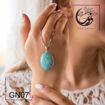 مدال فیروزه دست ساز با قاب و گیره نقره کد GN07