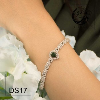 دستبند نقره باسنگ زمرد ds17
