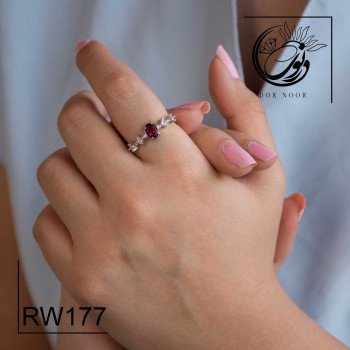 انگشتر نقره زنانه با سنگ گارنت rw177