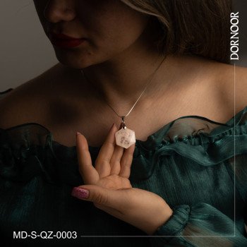 مدال سنگی کوارتز